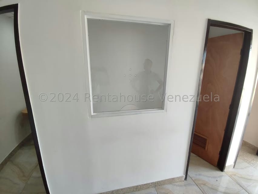 Comercial (Consultorio Medico) en Venta en Paraparal, Carabobo - 13