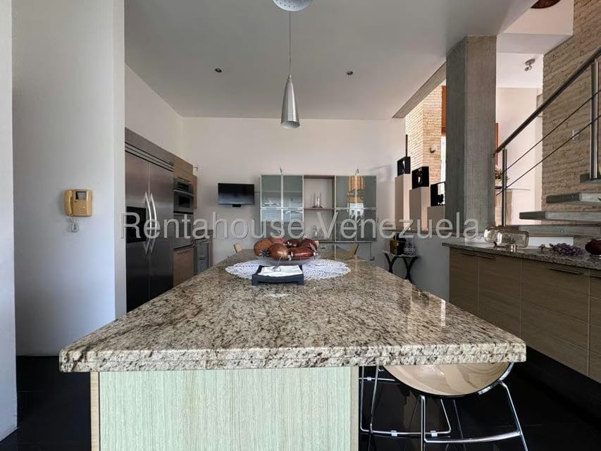 Casa (Multipes Niveles) en Venta en Prados del Este, Distrito Metropolitano - 34