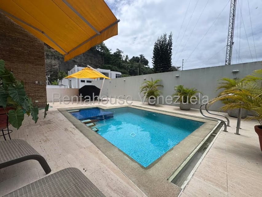 Casa (Multipes Niveles) en Venta en Prados del Este, Distrito Metropolitano - 45