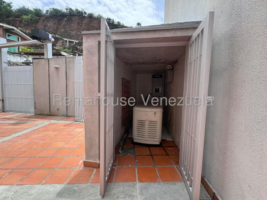 Casa (Multipes Niveles) en Venta en Prados del Este, Distrito Metropolitano - 49