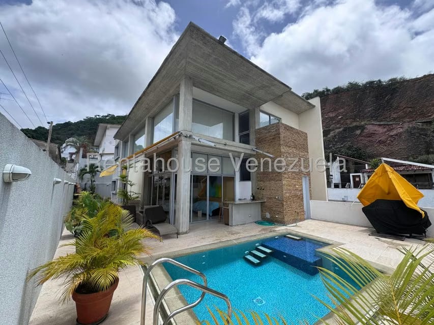 Casa (Multipes Niveles) en Venta en Prados del Este, Distrito Metropolitano - 53