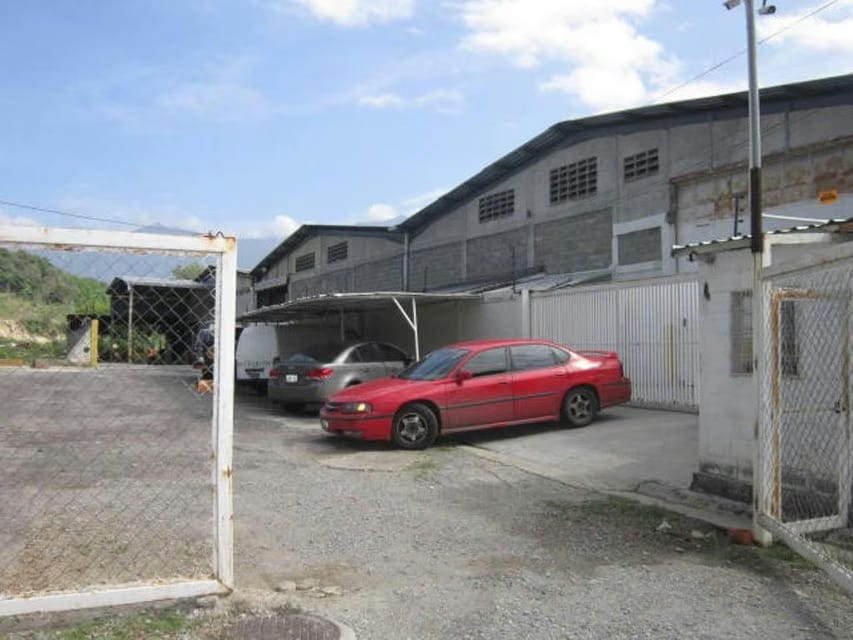 Comercial (Galpon - Deposito) en Venta en Sector Industrial Cloris, Miranda