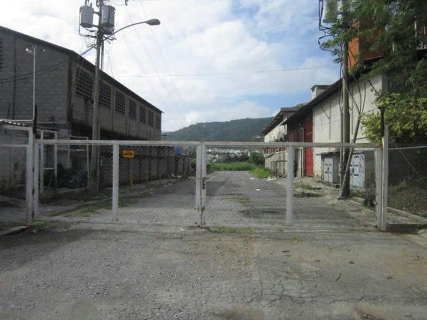 Comercial (Galpon - Deposito) en Venta en Sector Industrial Cloris, Miranda - 2