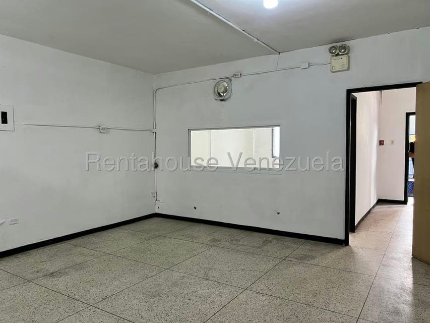 Comercial (Oficina) en Alquiler en Avenida Loreto, Aragua - 11
