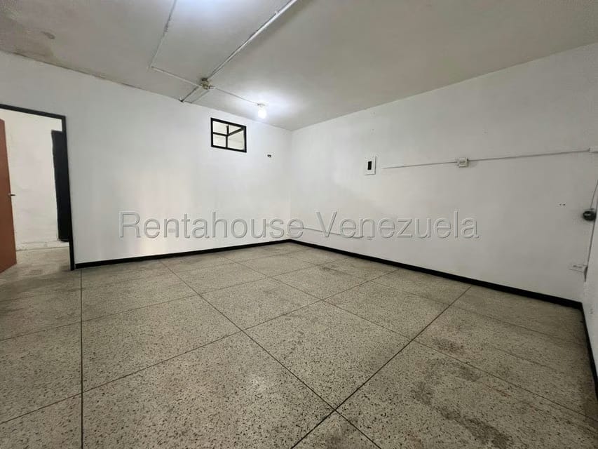 Comercial (Oficina) en Alquiler en Avenida Loreto, Aragua - 12