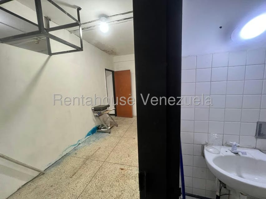 Comercial (Oficina) en Alquiler en Avenida Loreto, Aragua - 15