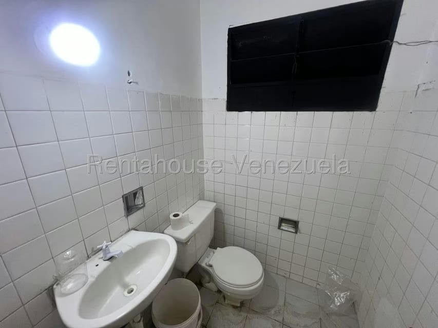 Comercial (Oficina) en Alquiler en Avenida Loreto, Aragua - 16