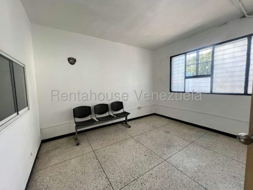 Comercial (Oficina) en Alquiler en Avenida Loreto, Aragua - 8
