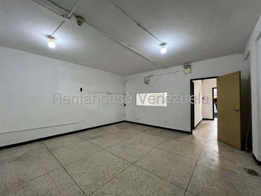 Comercial (Oficina) en Alquiler en Avenida Loreto, Aragua - 10