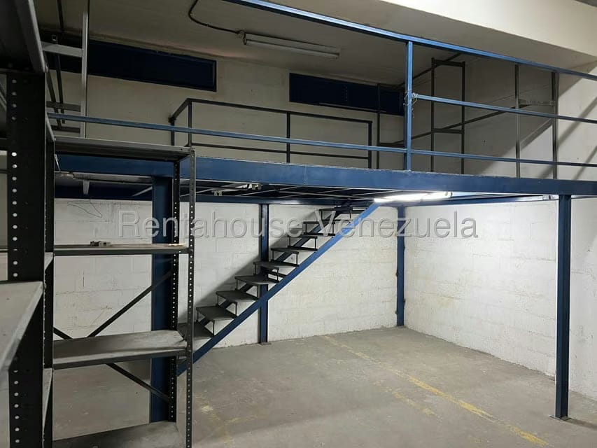 Comercial (Galpon - Deposito) en Venta en Los Cortijos de Lourdes, Distrito Metropolitano - 6