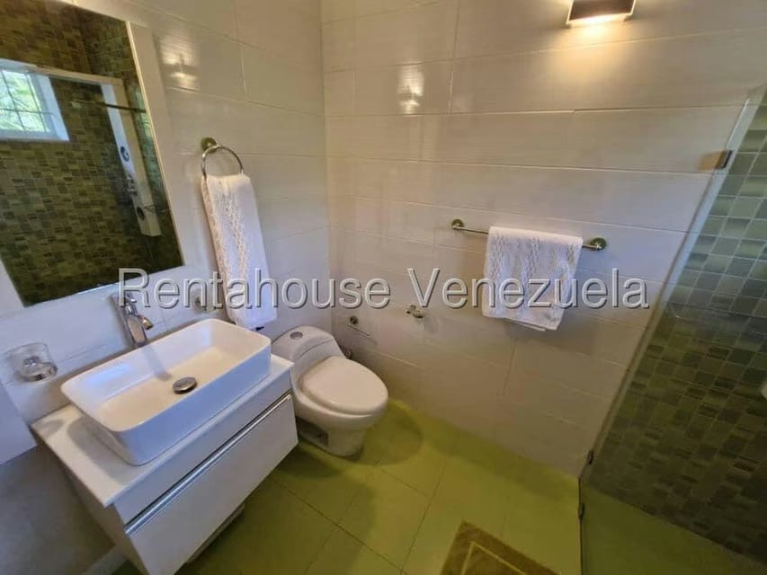 Casa (Multipes Niveles) en Venta en Cumbres de Curumo, Distrito Metropolitano - 20