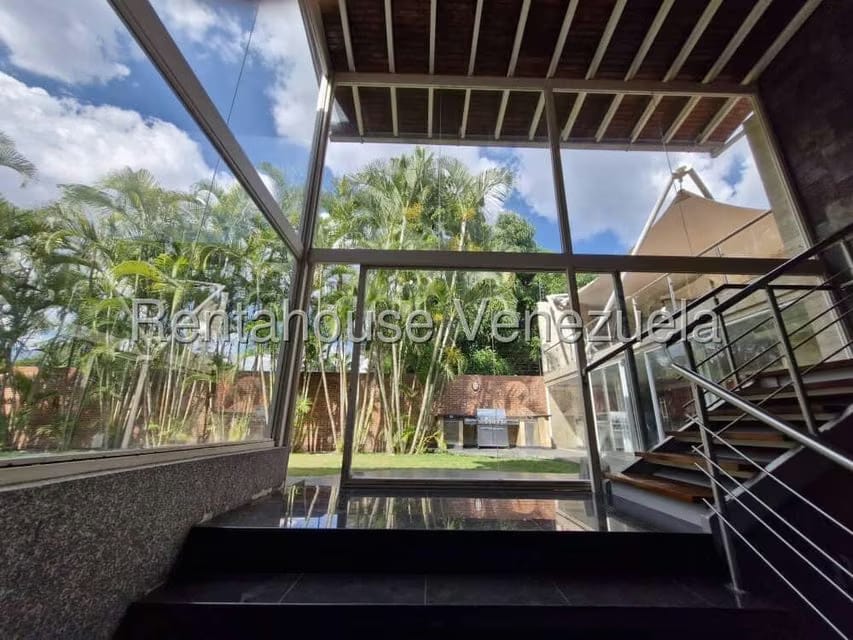 Casa (Multipes Niveles) en Venta en Cumbres de Curumo, Distrito Metropolitano - 40