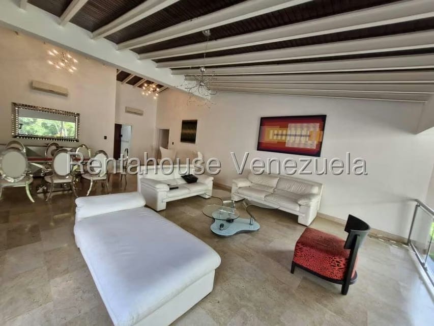 Casa (Multipes Niveles) en Venta en Cumbres de Curumo, Distrito Metropolitano - 5