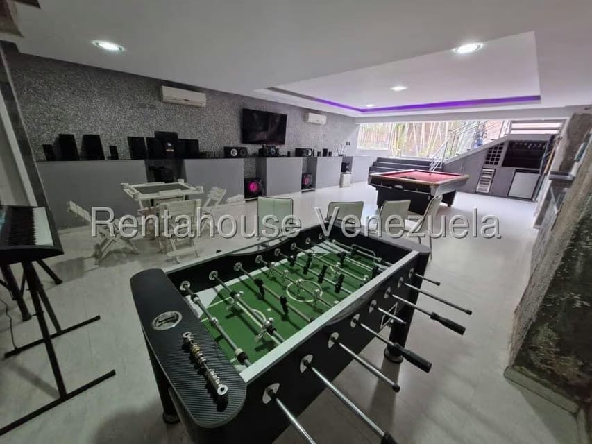 Casa (Multipes Niveles) en Venta en Cumbres de Curumo, Distrito Metropolitano - 42
