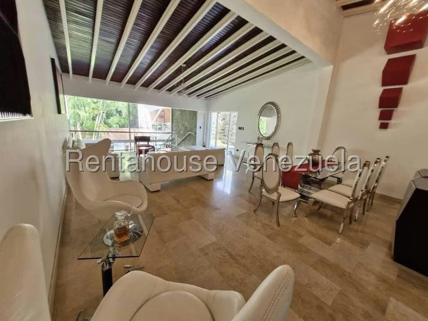 Casa (Multipes Niveles) en Venta en Cumbres de Curumo, Distrito Metropolitano - 6