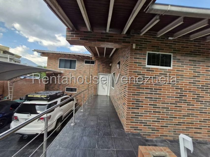 Casa (Multipes Niveles) en Venta en Cumbres de Curumo, Distrito Metropolitano - 52