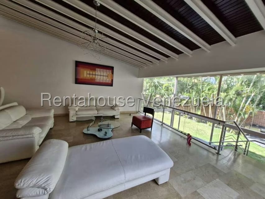 Casa (Multipes Niveles) en Venta en Cumbres de Curumo, Distrito Metropolitano - 7