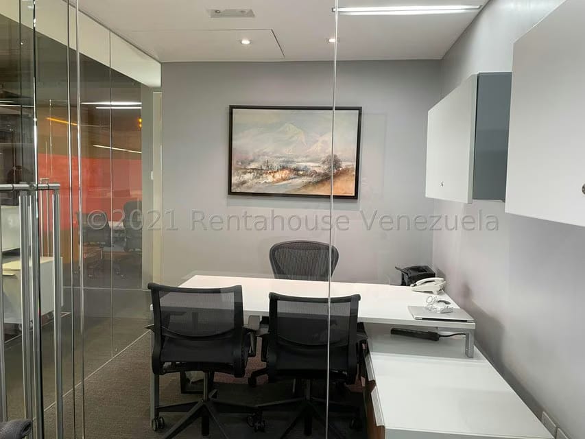 Comercial (Oficina) en Venta en Los Palos Grandes, Distrito Metropolitano - 16