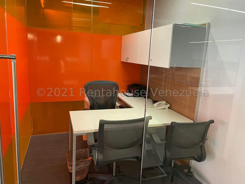 Comercial (Oficina) en Venta en Los Palos Grandes, Distrito Metropolitano - 18