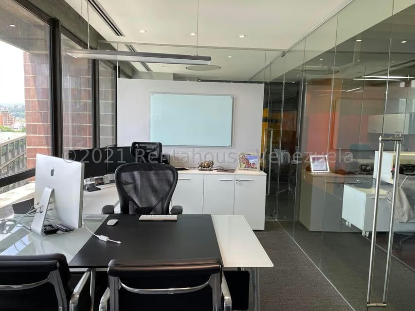 Comercial (Oficina) en Venta en Los Palos Grandes, Distrito Metropolitano - 3