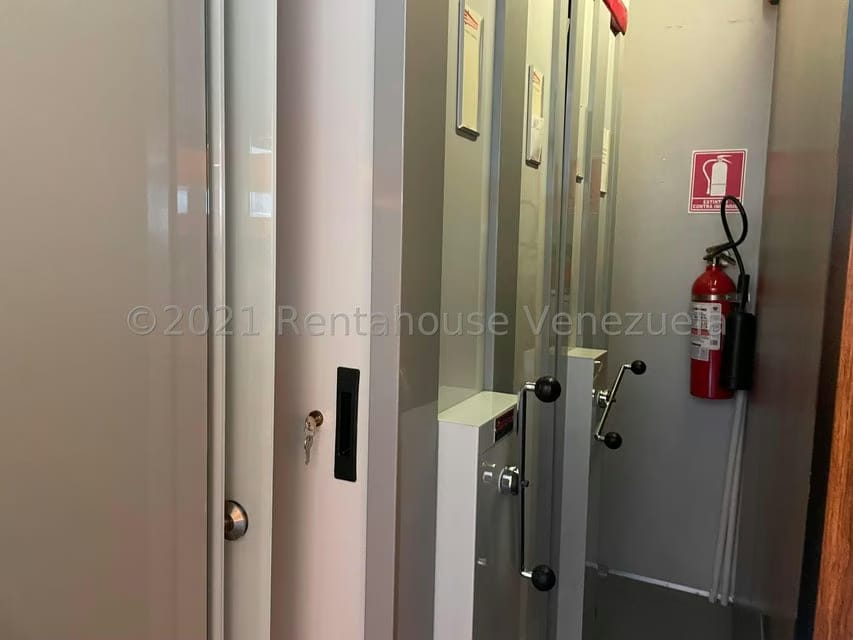 Comercial (Oficina) en Venta en Los Palos Grandes, Distrito Metropolitano - 22