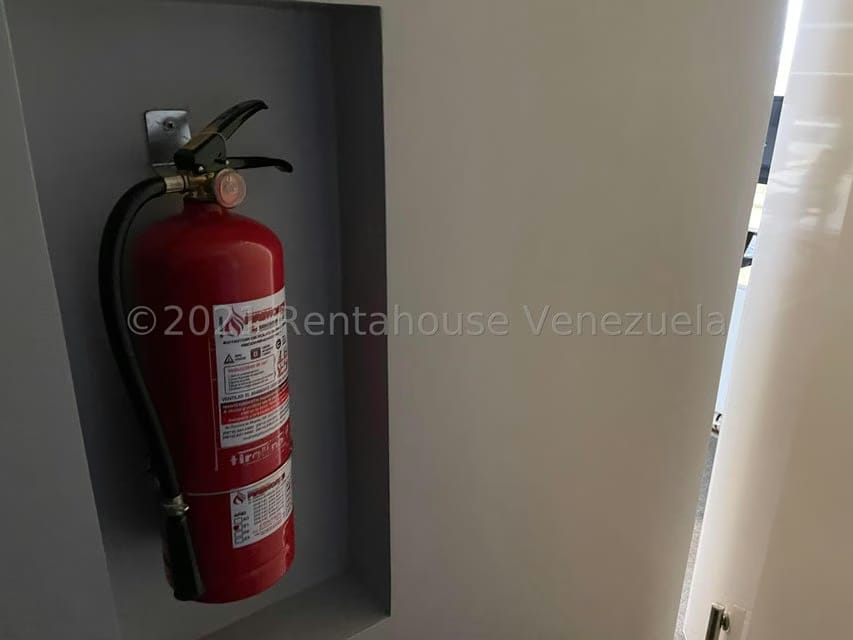 Comercial (Oficina) en Venta en Los Palos Grandes, Distrito Metropolitano - 31