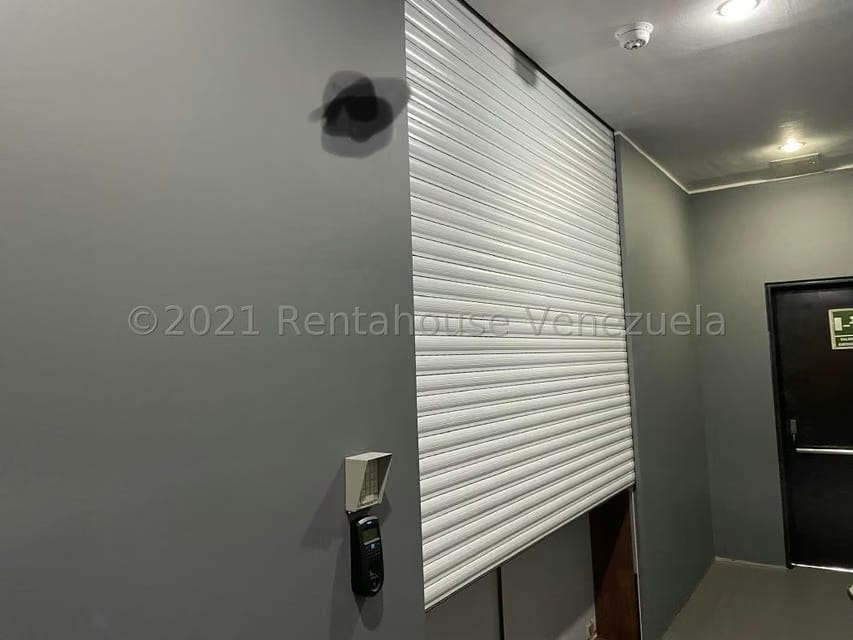 Comercial (Oficina) en Venta en Los Palos Grandes, Distrito Metropolitano - 32