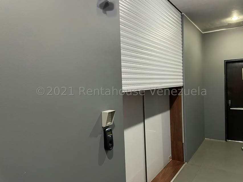 Comercial (Oficina) en Venta en Los Palos Grandes, Distrito Metropolitano - 33