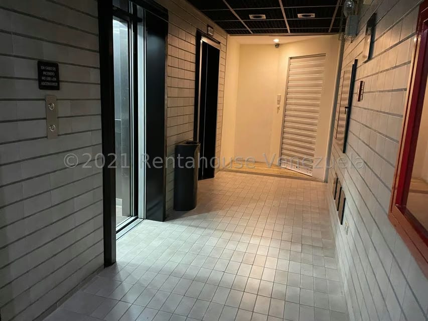 Comercial (Oficina) en Venta en Los Palos Grandes, Distrito Metropolitano - 39