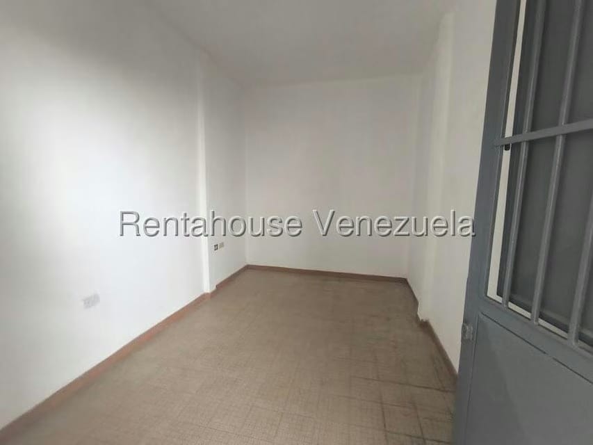 Comercial (Local Comercial) en Alquiler en San Bernardino, Distrito Metropolitano - 11