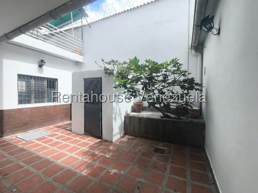 Comercial (Local Comercial) en Alquiler en San Bernardino, Distrito Metropolitano - 7