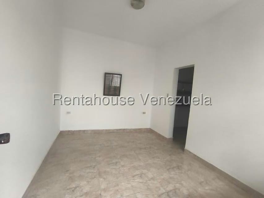Comercial (Local Comercial) en Alquiler en San Bernardino, Distrito Metropolitano - 8