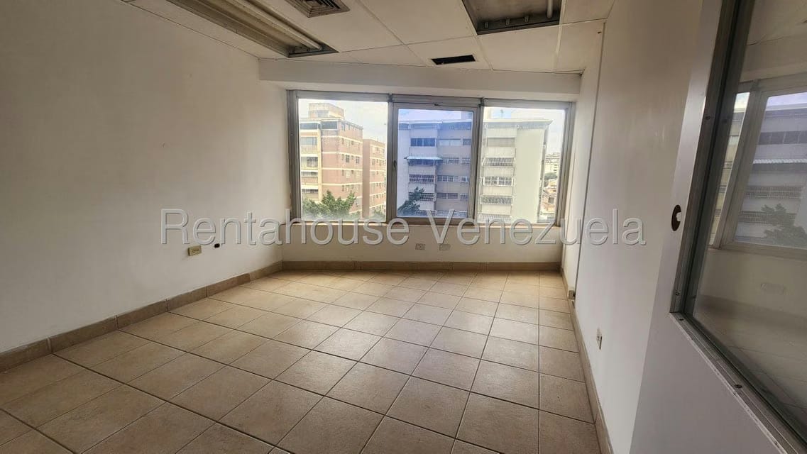 Comercial (Oficina) en Alquiler en El Marques, Distrito Metropolitano - 7