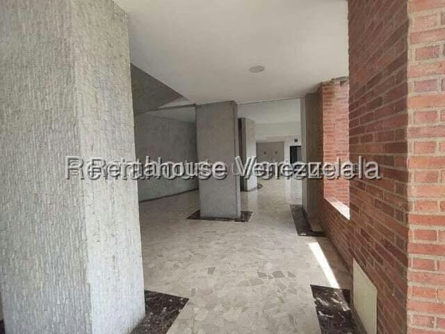 Apartamento (1 Nivel) en Alquiler en Lomas del Sol, Distrito Metropolitano - 21