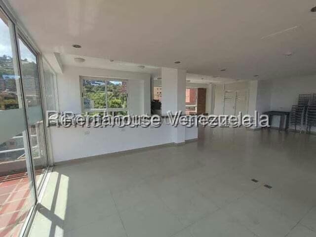 Apartamento (1 Nivel) en Alquiler en Lomas del Sol, Distrito Metropolitano - 25