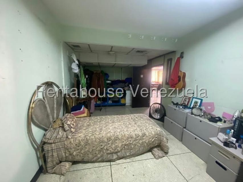 Comercial (Oficina) en Venta en Parroquia Catedral, Distrito Metropolitano - 25