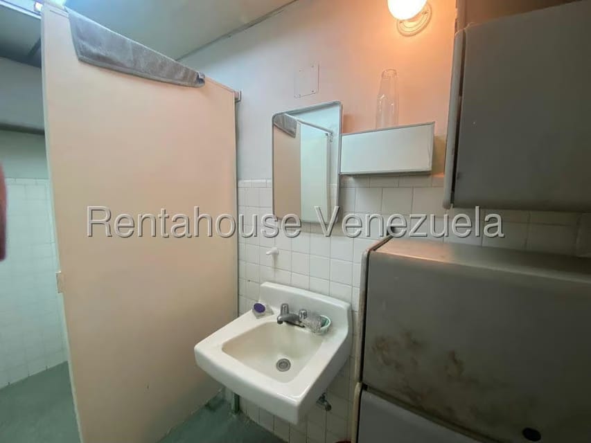 Comercial (Oficina) en Venta en Parroquia Catedral, Distrito Metropolitano - 27