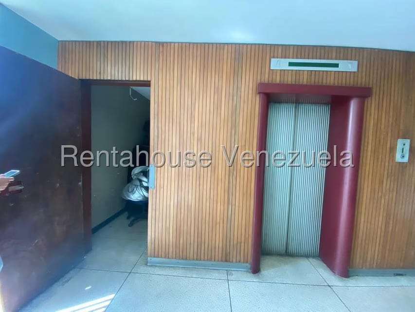 Comercial (Oficina) en Venta en Parroquia Catedral, Distrito Metropolitano - 6