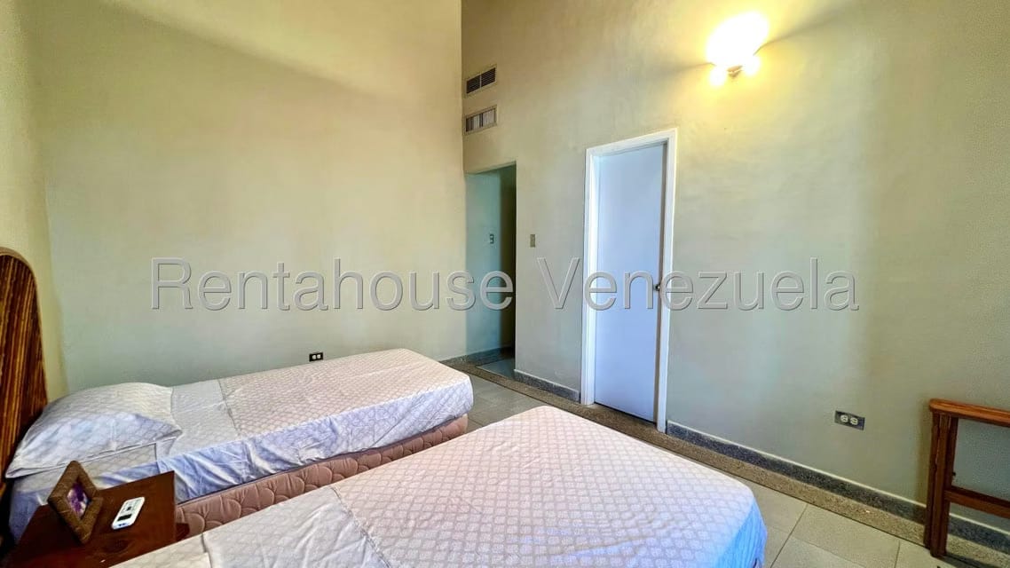 Casa (1 Nivel) en Venta en Las Mercedes de Paparo, Miranda - 28