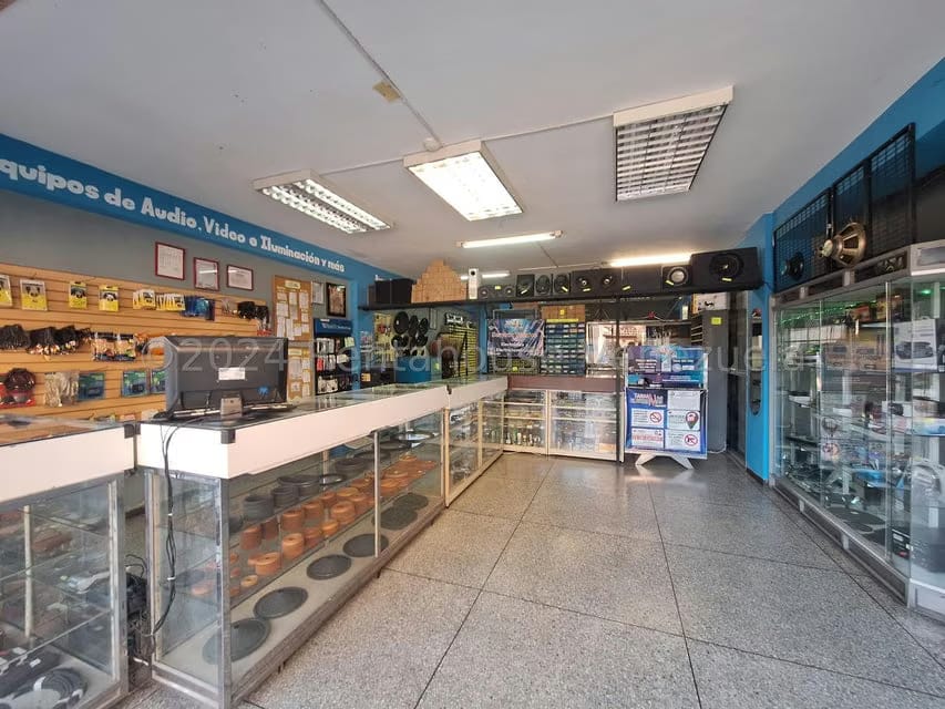 Comercial (Edificio) en Venta en Zona Centro, Aragua - 2