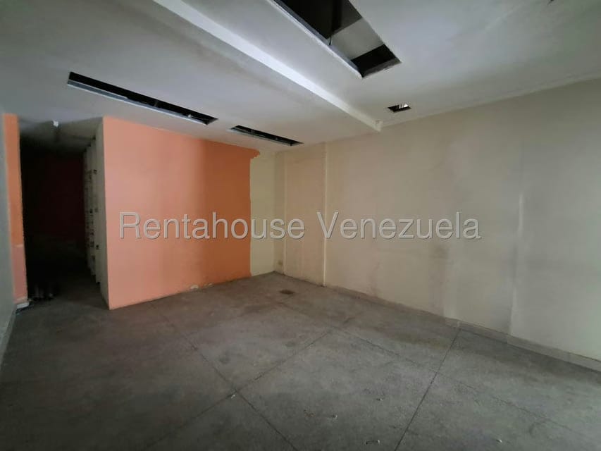 Comercial (Edificio) en Venta en Zona Centro, Aragua - 101