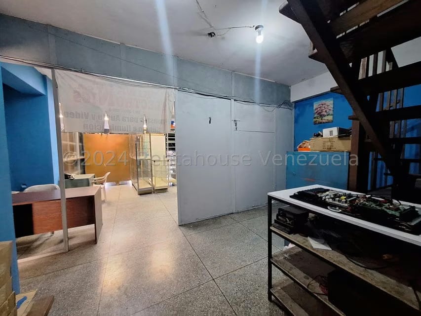 Comercial (Edificio) en Venta en Zona Centro, Aragua - 17