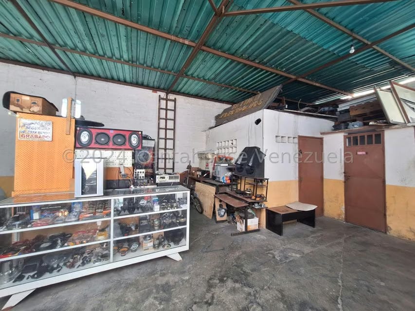 Comercial (Edificio) en Venta en Zona Centro, Aragua - 19
