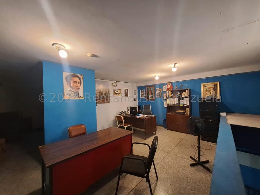 Comercial (Edificio) en Venta en Zona Centro, Aragua - 23