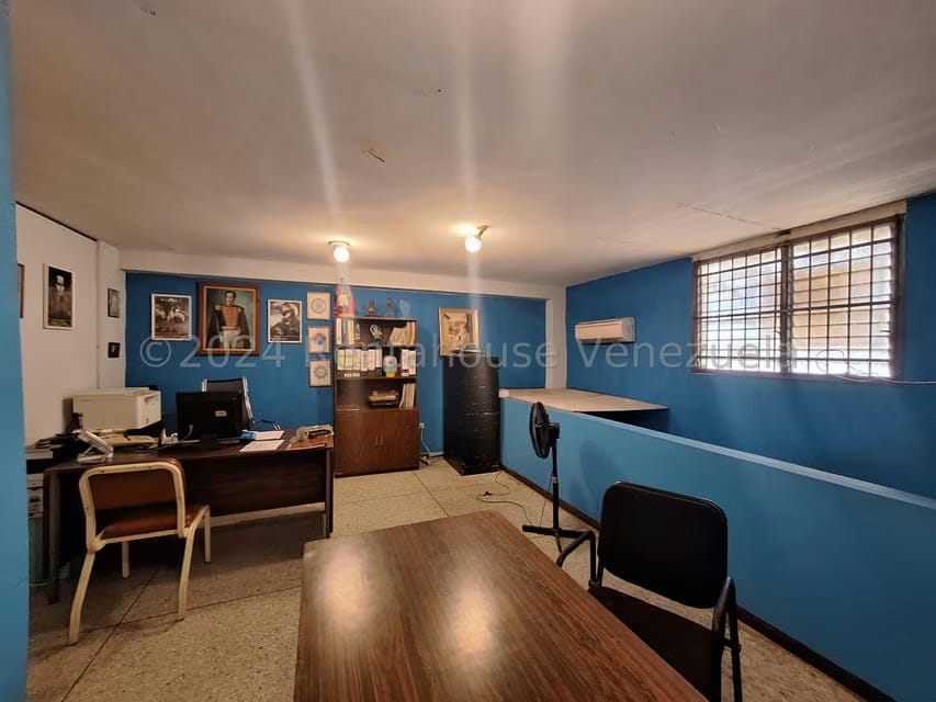 Comercial (Edificio) en Venta en Zona Centro, Aragua - 24