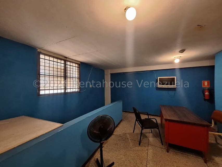 Comercial (Edificio) en Venta en Zona Centro, Aragua - 25
