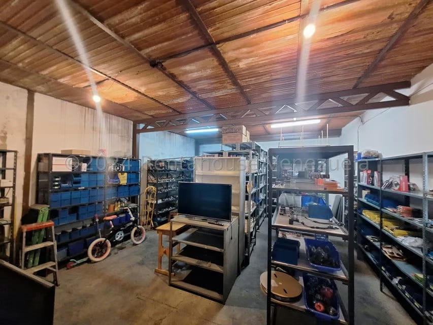 Comercial (Edificio) en Venta en Zona Centro, Aragua - 27