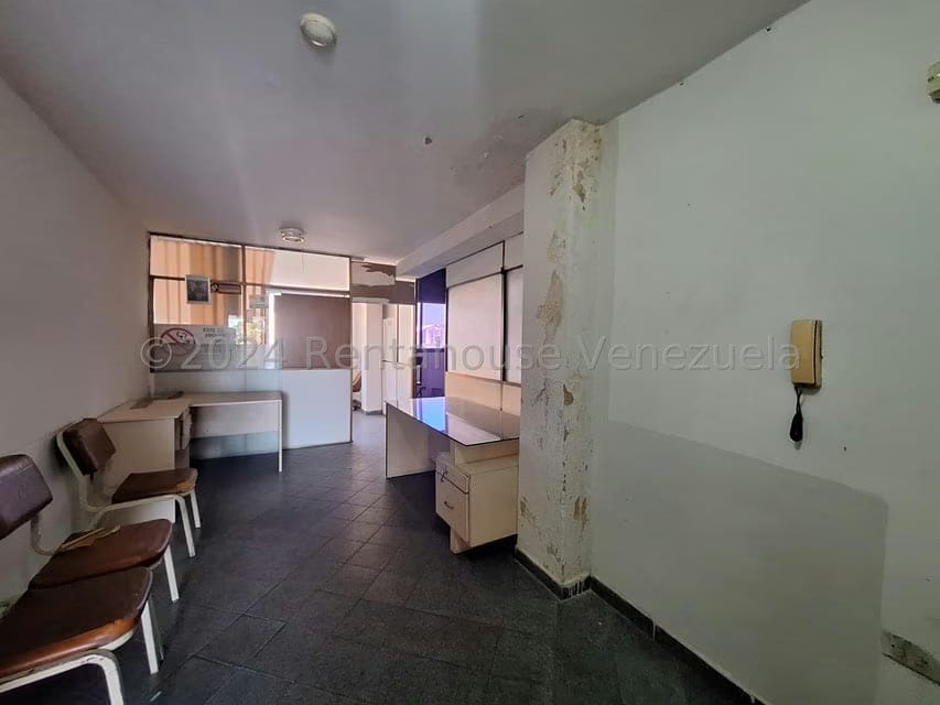 Comercial (Edificio) en Venta en Zona Centro, Aragua - 32
