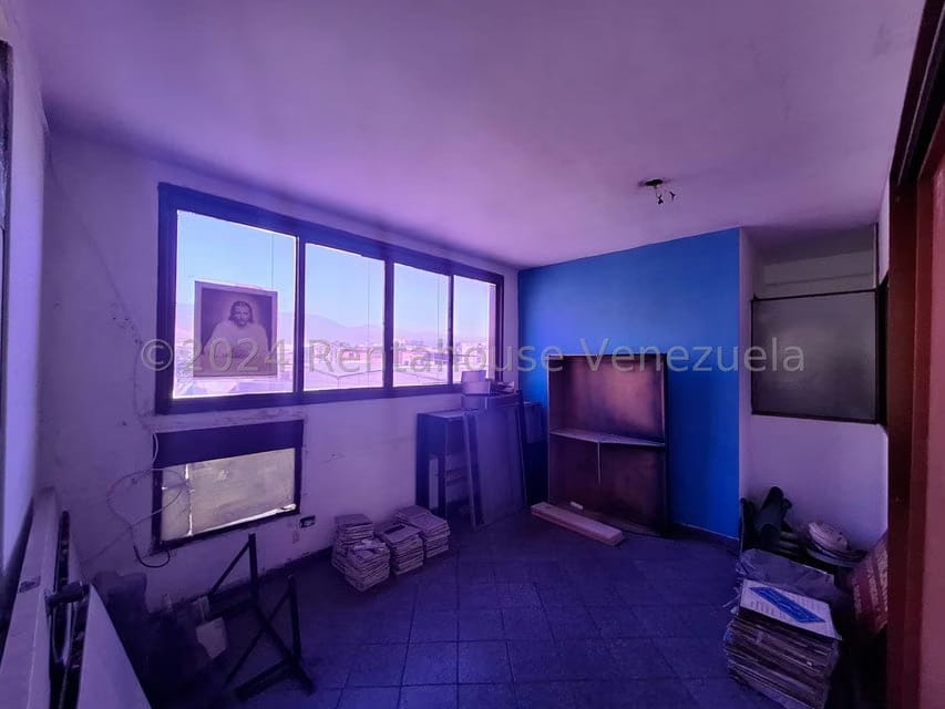 Comercial (Edificio) en Venta en Zona Centro, Aragua - 35