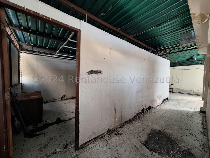 Comercial (Edificio) en Venta en Zona Centro, Aragua - 44